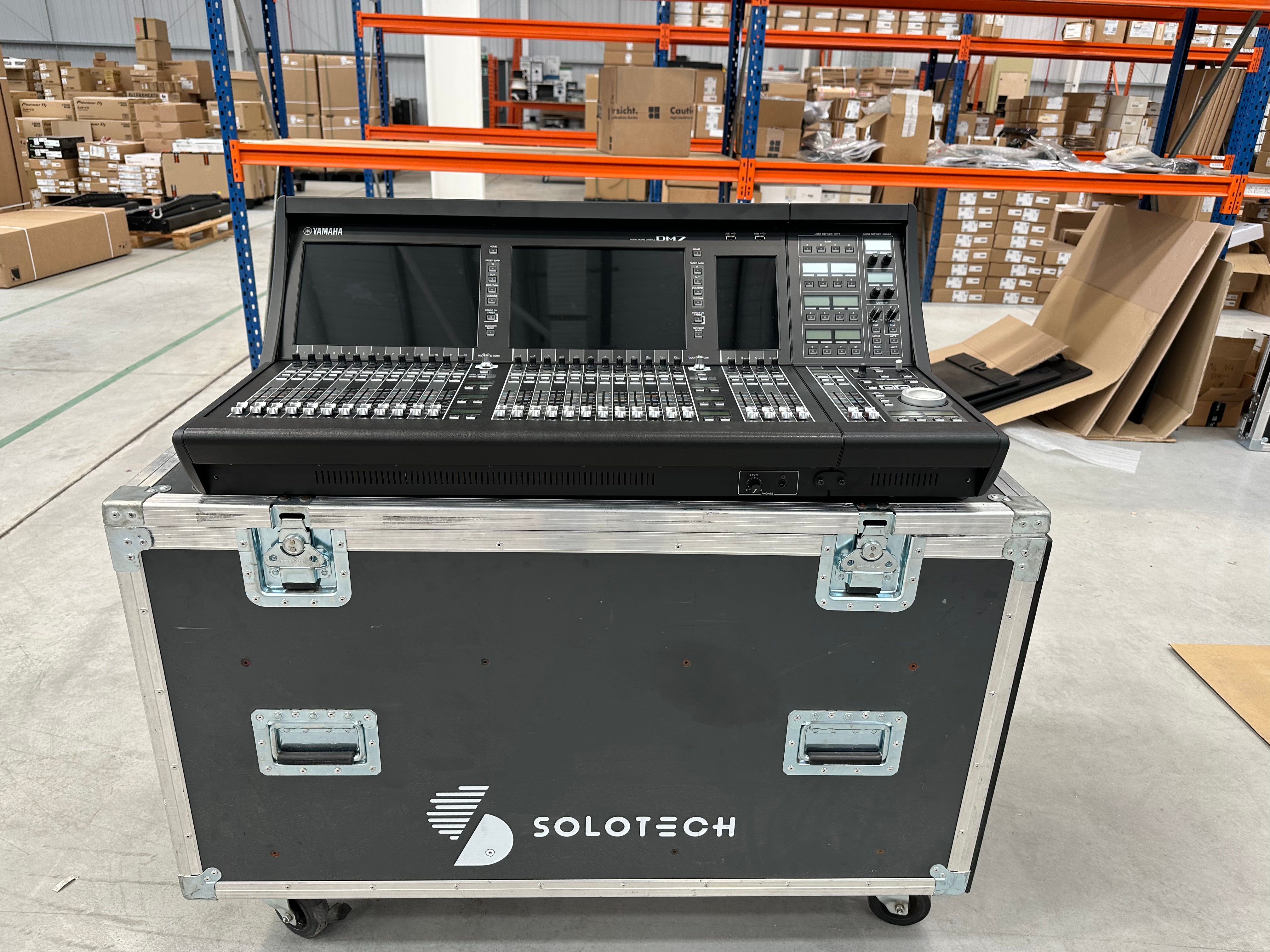 Ex-Demo Yamaha DM7 with DM7 Control Expansion Controller