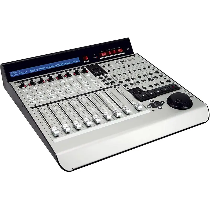 Mackie MC Universal Pro 8-Channel Control Surface with USB