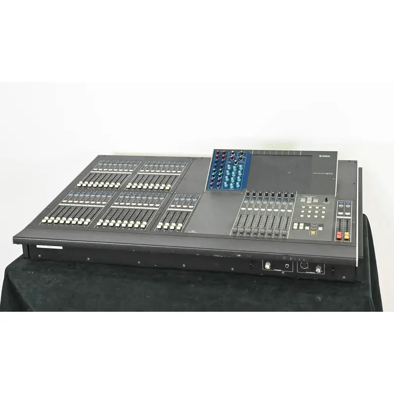Yamaha M7CL-32 32-Channel Digital Audio Mixing Console