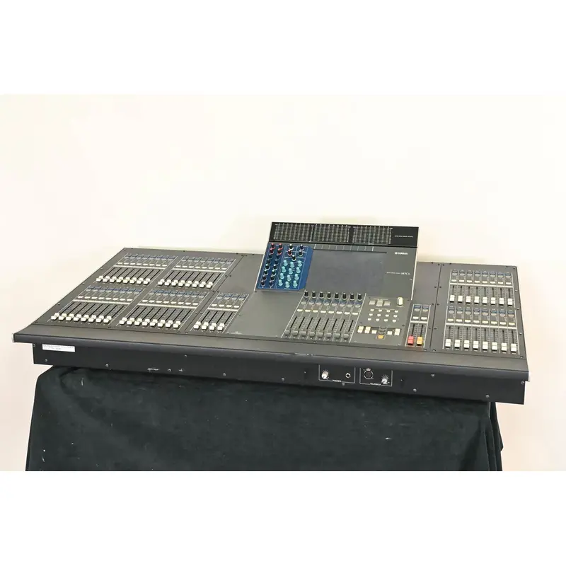 Yamaha M7CL-48ES 48-Channel EtherSound Digital Audio Mixer