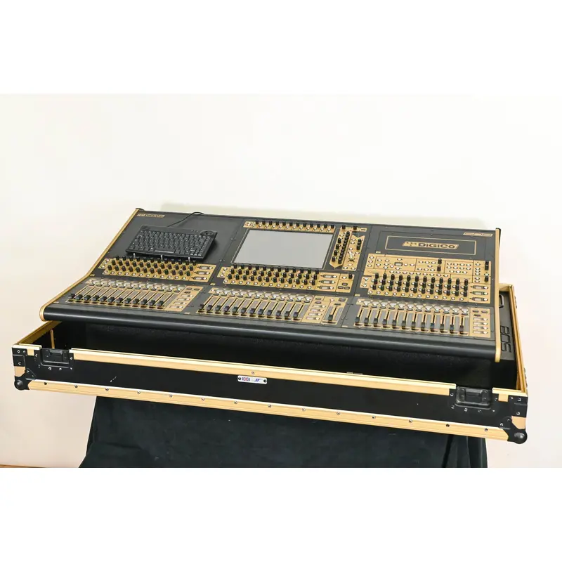 DiGiCo SD8 120-Channel Digital Mixing Console with Road Case