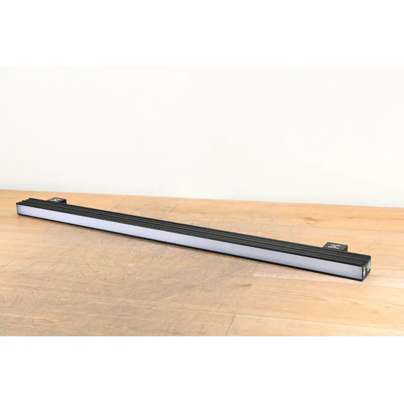Elation Pixel Bar 40 LED Fixture