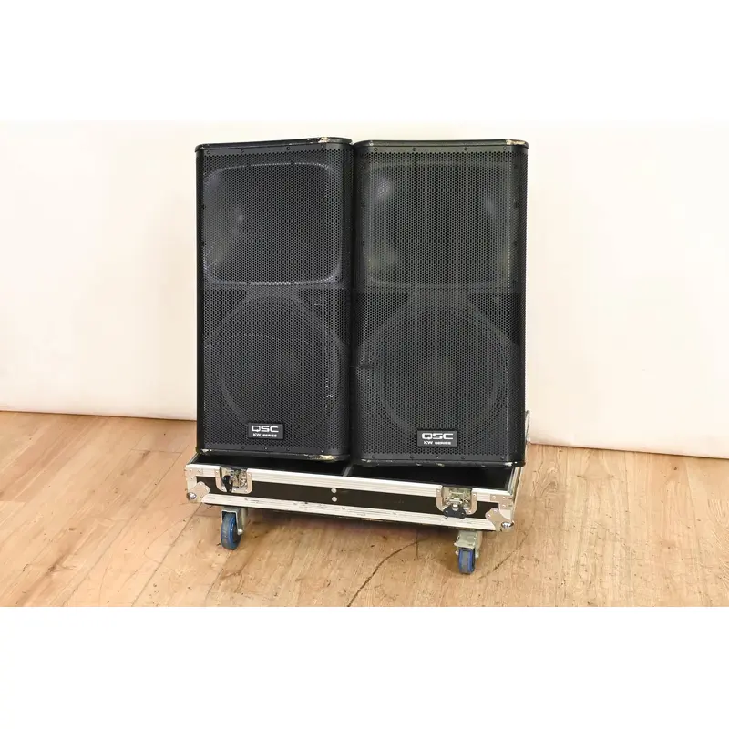QSC KW152 Active 15" 2-Way Powered Speaker (PAIR) with Road Case