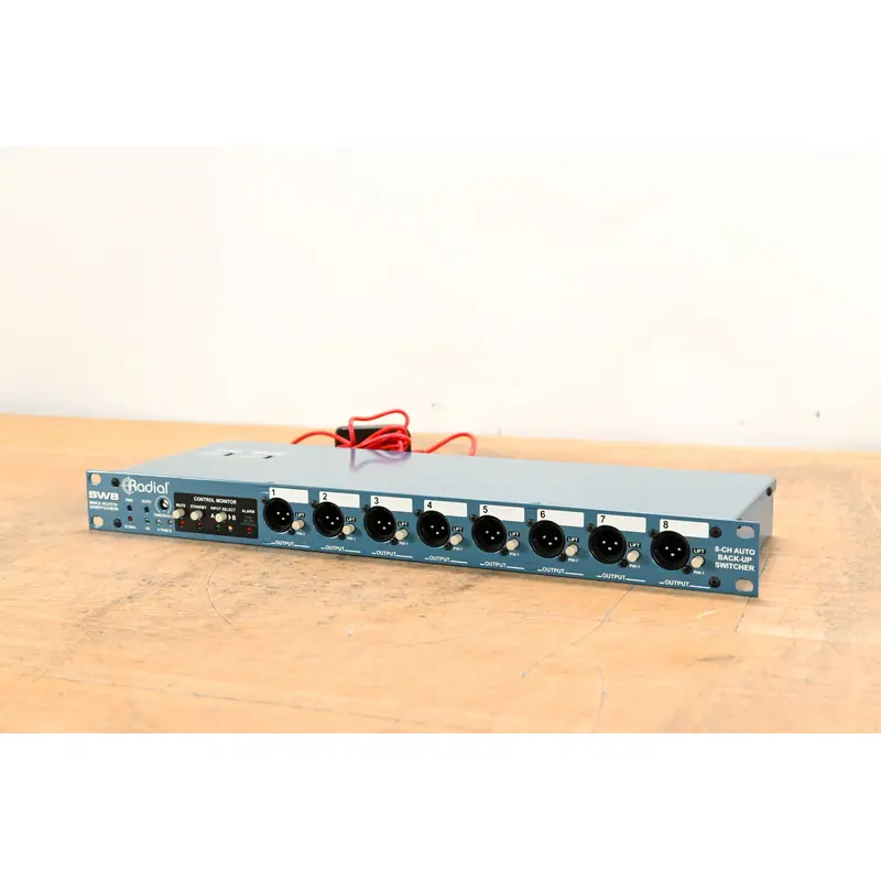 Radial Engineering SW8 MK2 8-Channel Line Level Auto-Switcher