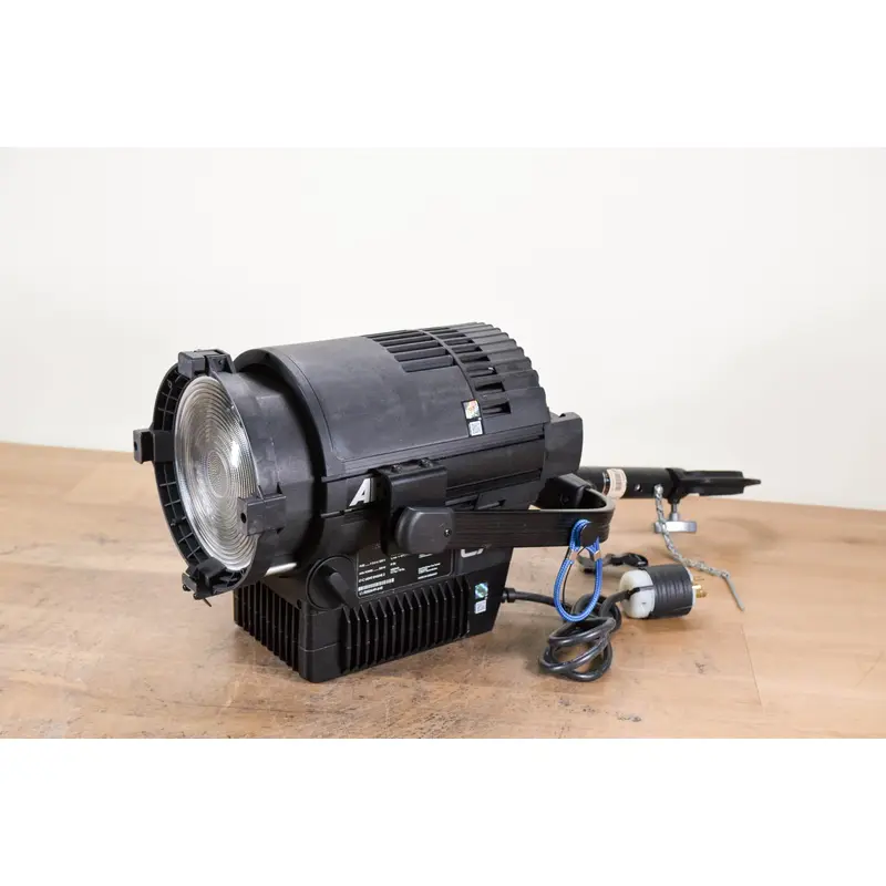 ARRI L7-C LE2 Color LED Fresnel