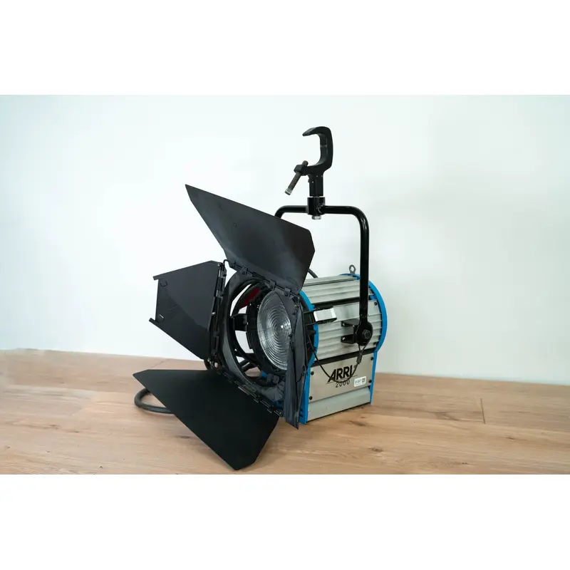 ARRI 2000 Fresnel Light Fixture