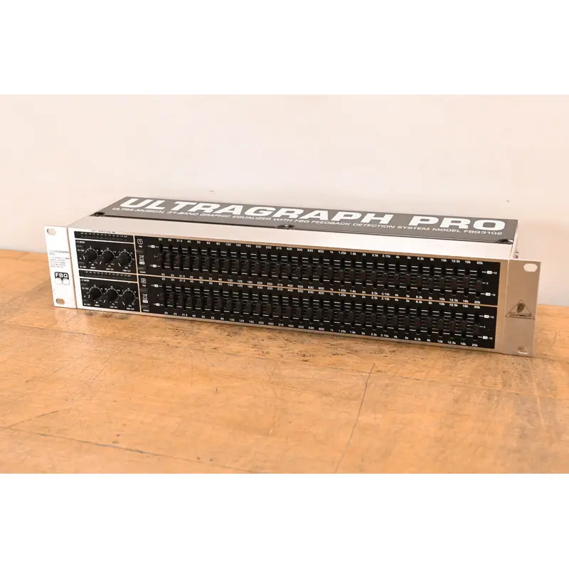 Behringer ULTRAGRAPH PRO FBQ3102 Dual 31-Band Graphic Equalizer