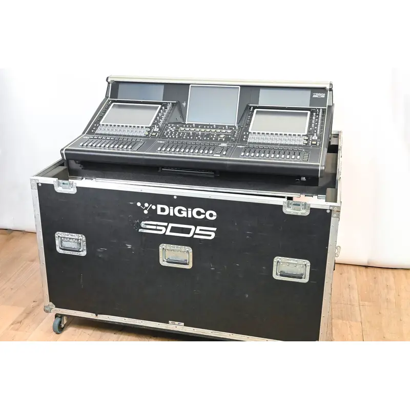 DiGiCo SD5 Digital Mixing Console with Road Case