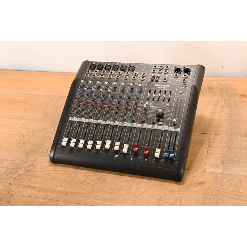Mackie DFX-12 12-Channel Mixer with Digital Effects