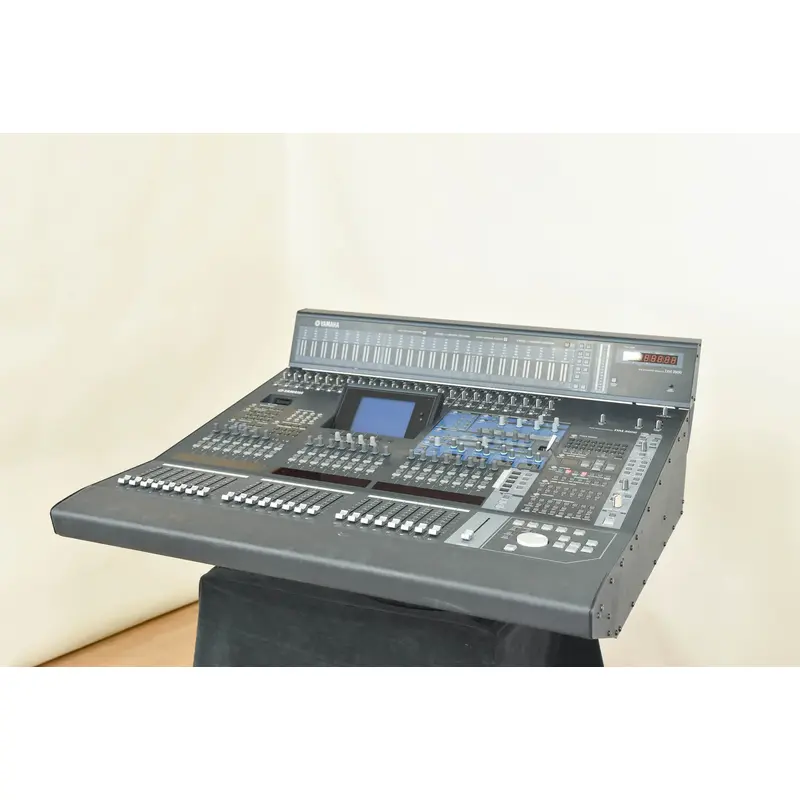 Yamaha DM2000 24-Channel Digital Audio Mixing Console