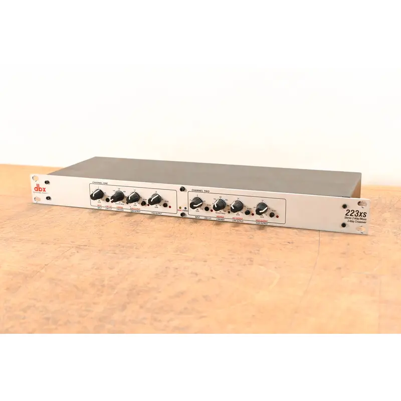 dbx 223xs Stereo 2-Way / Mono 3-Way Crossover