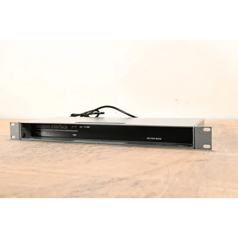 Doug Fleenor Design Model 1211 DMX Isolation Amplifier and Splitter