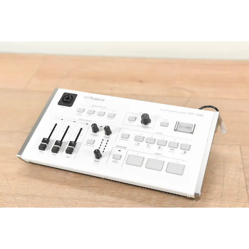 Roland VR-1HD AV Streaming Mixer