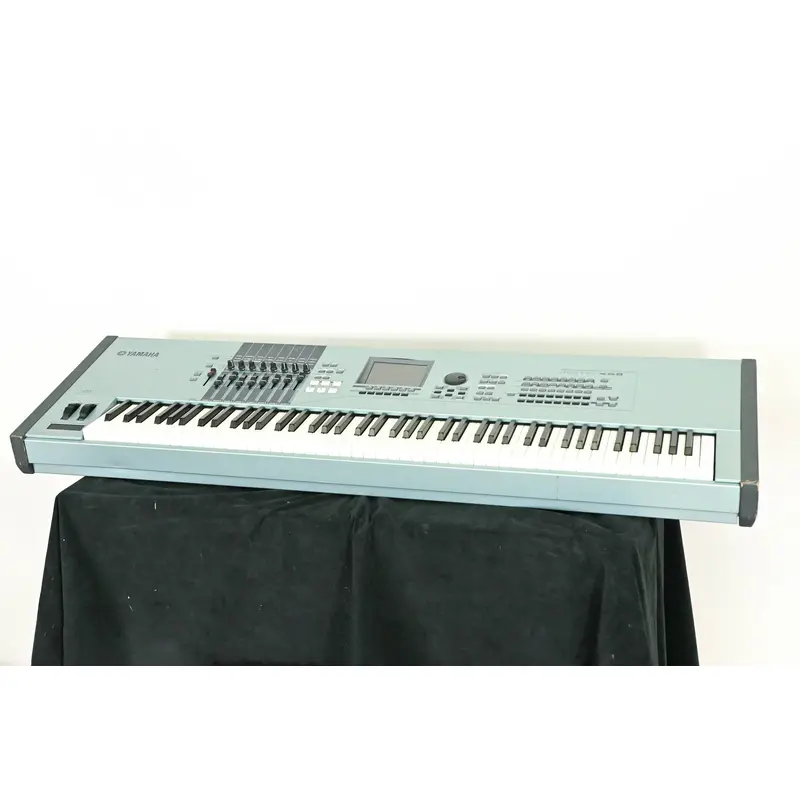 Yamaha Motif XS8 88-Key Synthesizer Keyboard Workstation