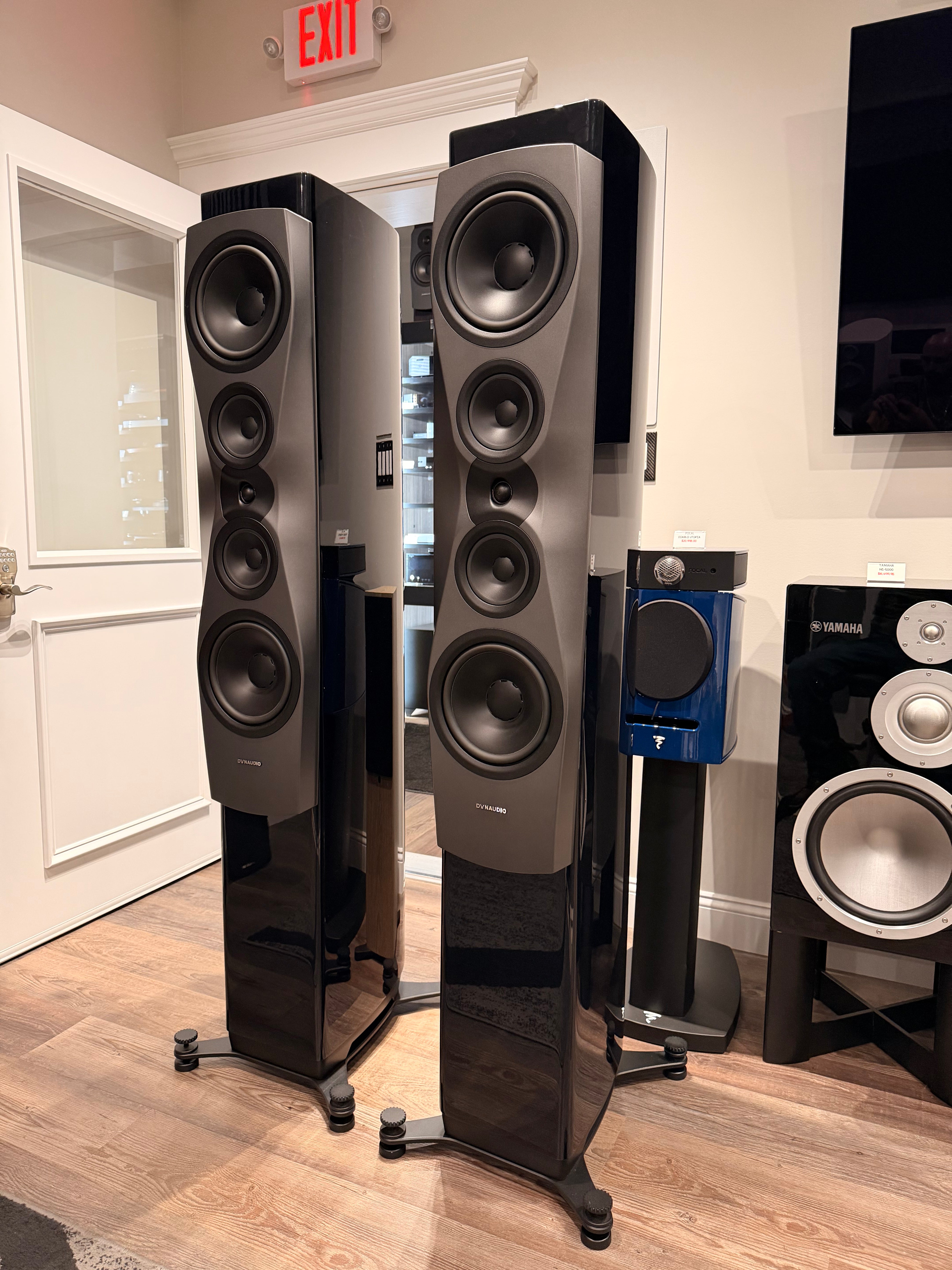Dynaudio Confidence 60 Floorstanding Speaker Midnight High Gloss Customer Trade-in (Pair)